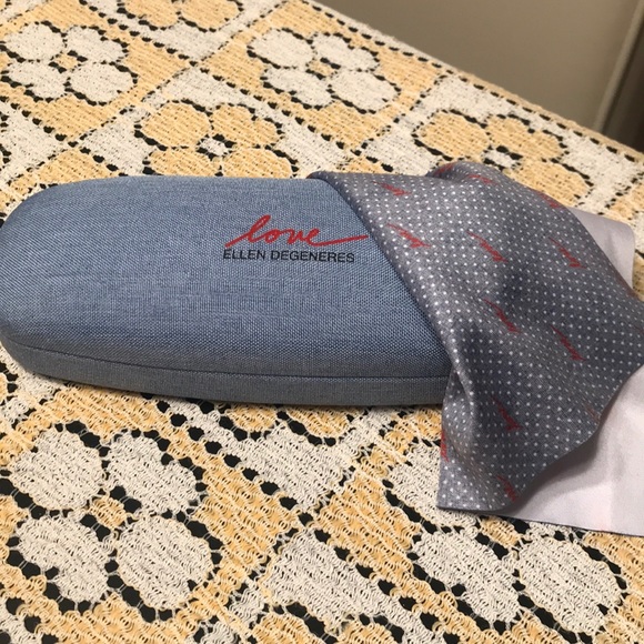 Ellen Degeneres Accessories - ❌SOLD❌Love by Ellen Degeneres Glasses Case